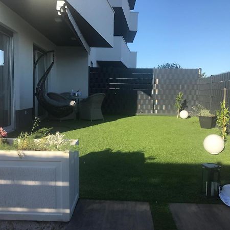 טרוגיר Hedonist-Luxury 2 Bedroom Apartment With Private Hot Tub, Garden And Free Parking מראה חיצוני תמונה
