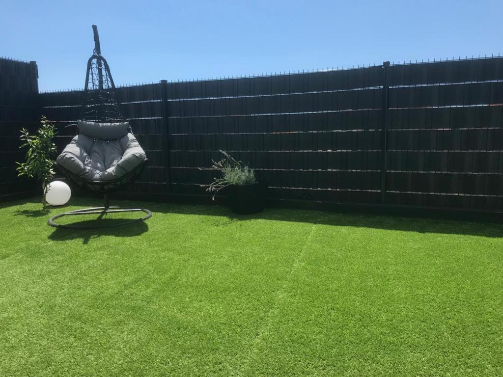 טרוגיר Hedonist-Luxury 2 Bedroom Apartment With Private Hot Tub, Garden And Free Parking מראה חיצוני תמונה