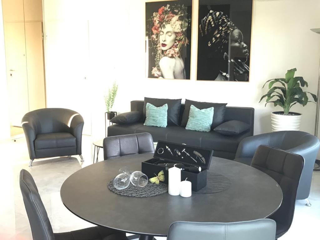 טרוגיר Hedonist-Luxury 2 Bedroom Apartment With Private Hot Tub, Garden And Free Parking מראה חיצוני תמונה