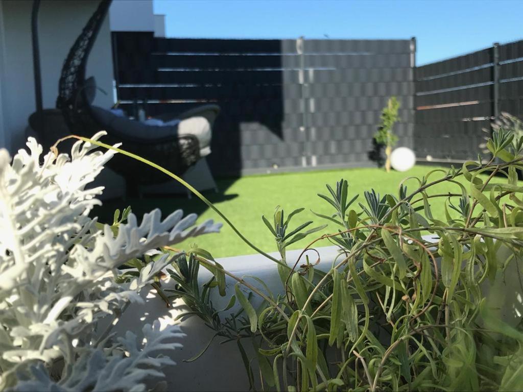 טרוגיר Hedonist-Luxury 2 Bedroom Apartment With Private Hot Tub, Garden And Free Parking מראה חיצוני תמונה