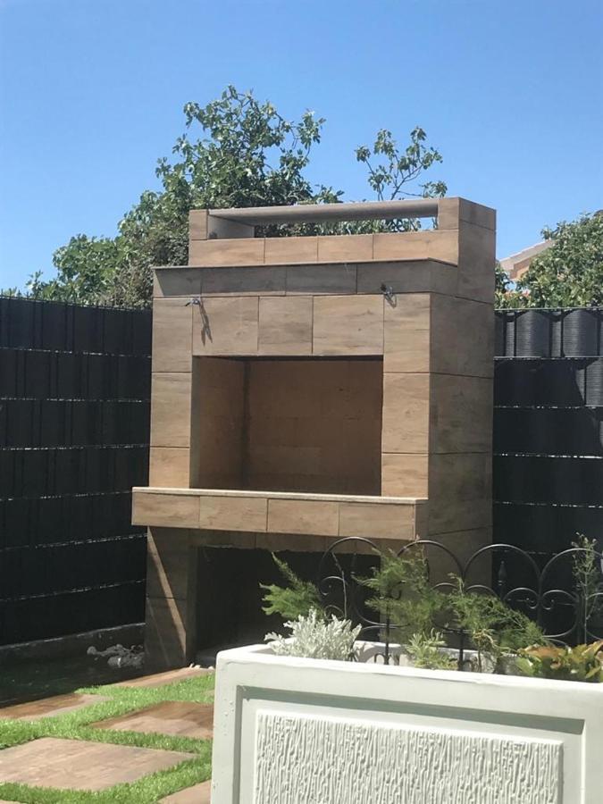 טרוגיר Hedonist-Luxury 2 Bedroom Apartment With Private Hot Tub, Garden And Free Parking מראה חיצוני תמונה